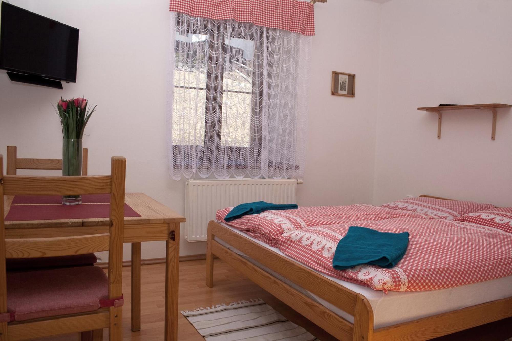 Penzion U Vodopadu Karlova Studánka エクステリア 写真