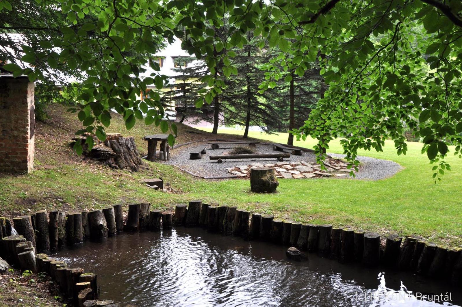 Penzion U Vodopadu Karlova Studánka エクステリア 写真