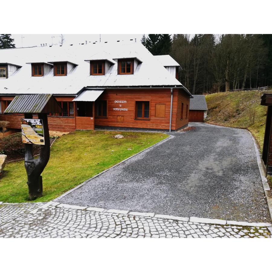 Penzion U Vodopadu Karlova Studánka エクステリア 写真
